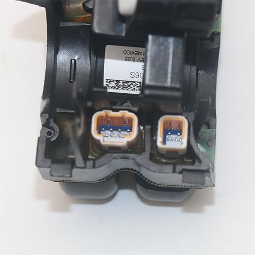 Hand Control Backlit RH Switch Pack 604840-106S 71500163C for Harley- Davidson