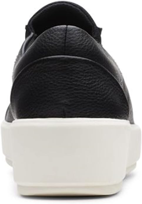 Clarks Women's Layton Rae Sneaker