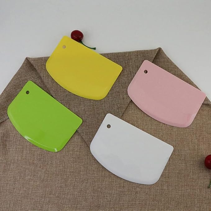 Safe Plastic Dough Cutter Bowl Scraper Plastic Pastry Scrapers Cake Heat- Resistance Dish Scrapers Kitchen Pizza Dough Scraper Plastic, Green