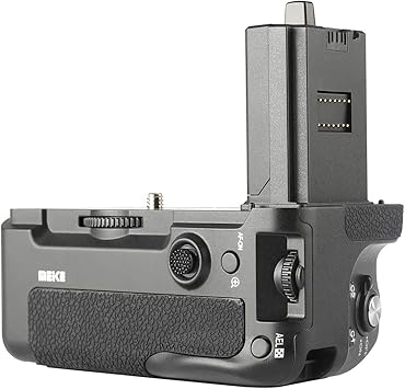 Meike MK-A7R IV PRO Professional Battery Grip with 2.4G 100-Meter to Remote Control Compatible with Sony A7IV A7R IV A9II A7SIII