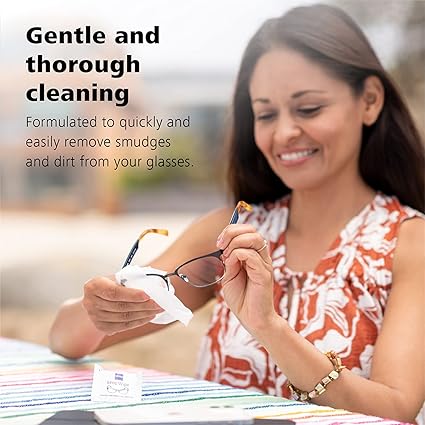 ZEISS Lens Cleaning Wipes, Pre-Moistened, Individually Wrapped Wipes for Coated Glass on Binoculars, Glasses, Sunglasses, Camera Lenses, and Scopes, 60 Count
