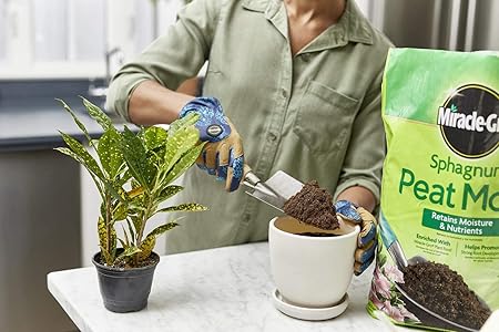 Miracle-Gro Sphagnum Peat Moss, 8 qt.