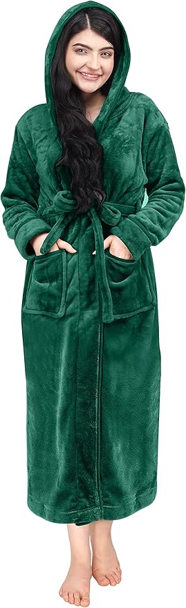 NY Threads Women's Fleece Hooded Bathrobe Plush Long Spa Robe (Medium)