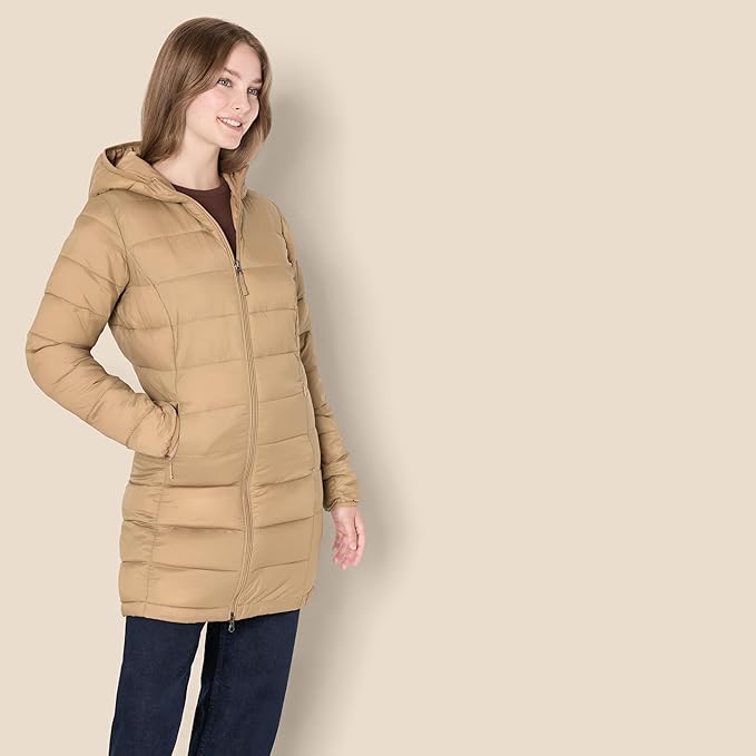 Essentials Women's Lightweight Water-Resistant Packable Hooded Puffer Coat (Available in Plus Size)