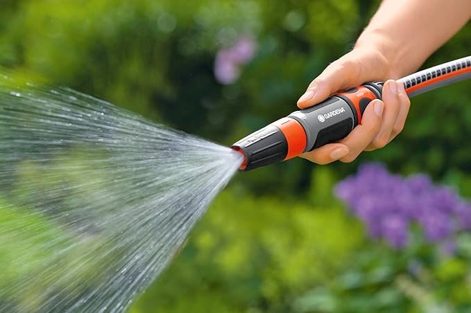 GARDENA Cleaning Nozzle: Water nozzle with infinitely adjustable jet, for cleaning and spraying, water stop, frost protection, packaged (18300-20)