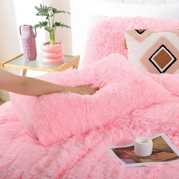 Smoofy Fluffy Full Size Comforter Set, Faux Fur Pink Comforter Set, Luxury Fuzzy Bedding Set, Soft Shaggy Full Bed Set for All Season, 3 Pieces - 1 Comforter & 2 Pillowcases