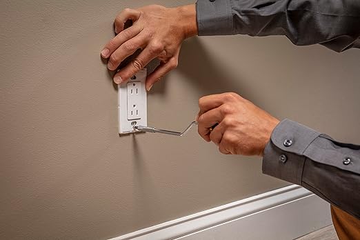 Square D by Schneider Electric Square D X Series 125-Volt Outdoor Tamper Resistant GFCI Duplex Decorator Receptacle Back Wire Clamps, 15 Amps, Matte White (SQR51103WH)