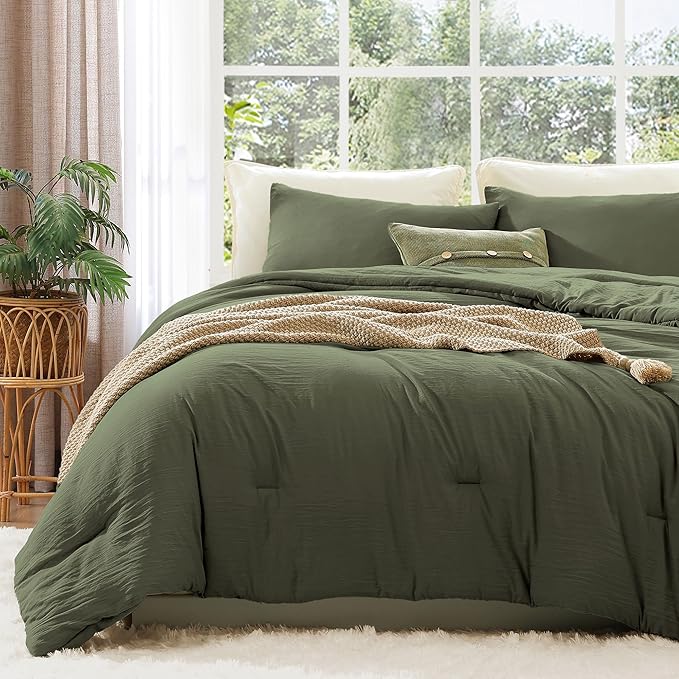WRENSONGE Queen Comforter Set - 3 Pieces Olive Green Comforter Prewashed Soft Lightweight for All Seasons,Fluffy Down Alternative Comforters Queen Size with 2 Pillow Shams