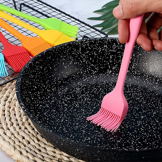 BBQ Outdoor Picnic Barbecue Portable Grilling Silicone Oil Brush Baster , Family Home Kitchen Cooking Temperature Resistant Brushes, Colorful Baking Cook Brush Tools with Hanging Holes (Pink)