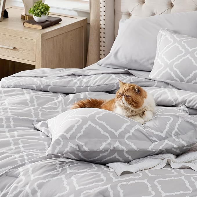 Bedsure Queen Comforter Set 7 Pieces - Grey Quatrefoil Comforters Queen Size, Lightweight Bedding Sets for All Season, Bed in a Bag with Comforters, Sheets, Pillowcases Shams