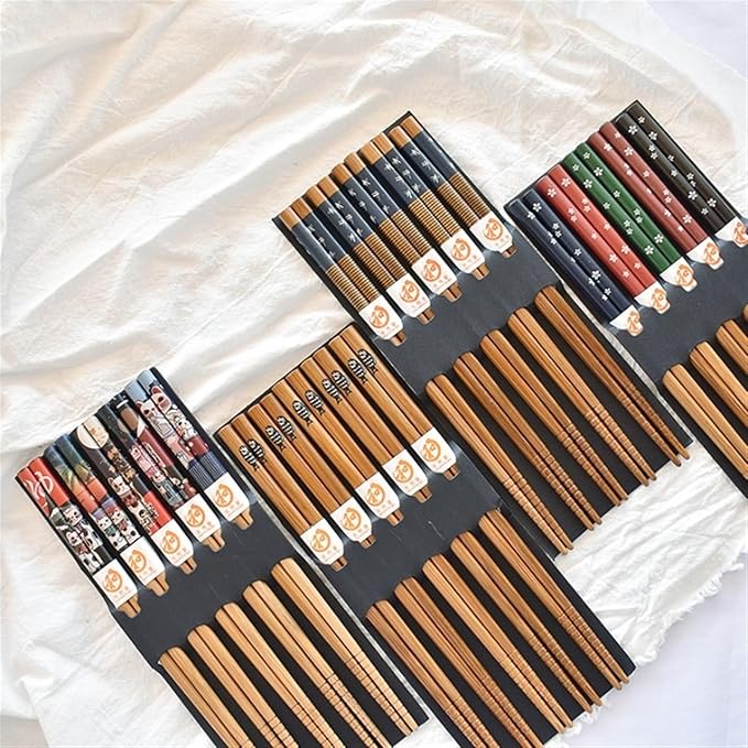 Chopsticks Reusable 5 pairs of bamboo chopsticks household long chopsticks family pointy cute personality bamboo non-slip set tableware chopsticks(Fat fish)