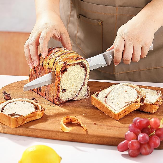 Bread Knife with Cover, 8 inch Serrated Bread Knife for homemade bread, Bread Cutter Ideal for Slicing Homemade Bread, Bagels, Cake (8-Inch Blade with 5-Inch Handle)