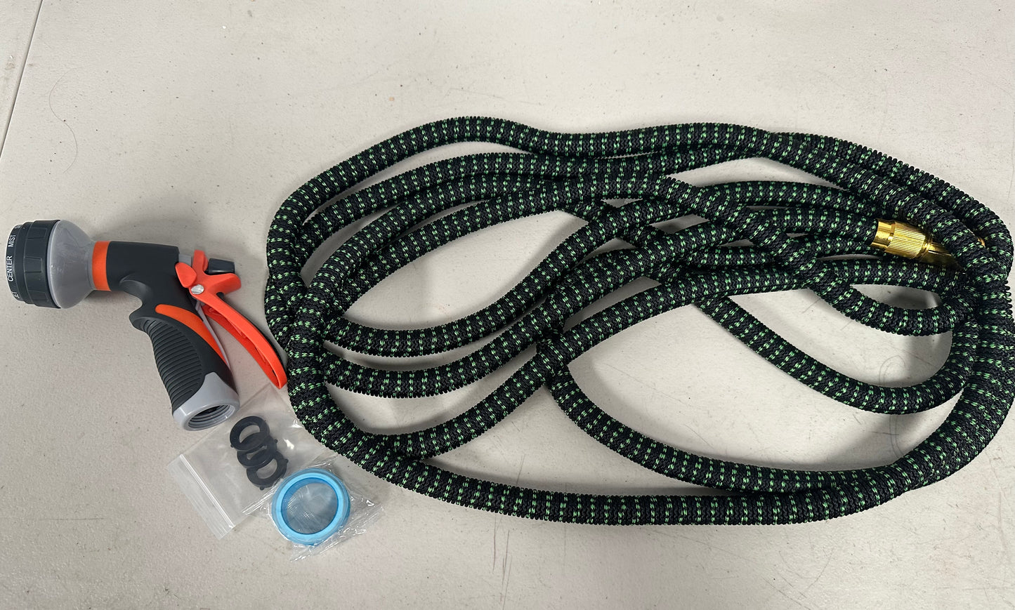 Garden Hose, NON-EXPANDABLE Ultra Lightweight & Flexible Water Hose, Kink-Resistant, Leak-Proof, Expandable Garden with Holder, for Car Wash, Yard, Camper, Lawn, Lightweight Long (25FT)