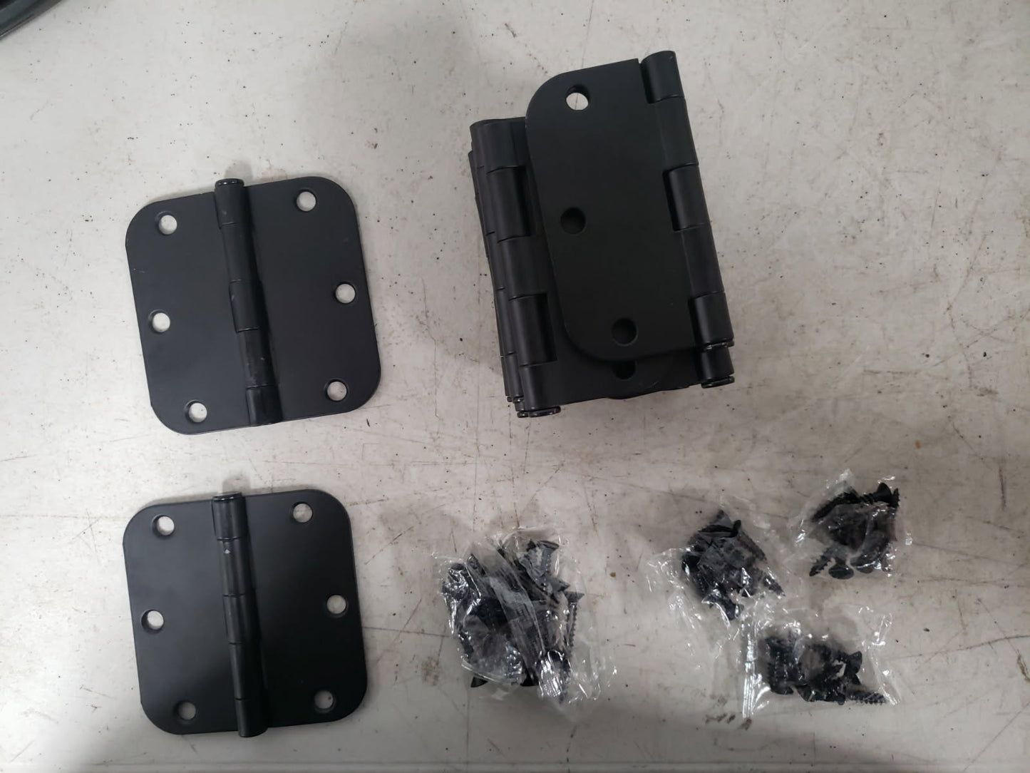 Rounded Door Hinges 3-1/2" x 3.5 inch, 5/8 Radius, Matte Black 12 Pack