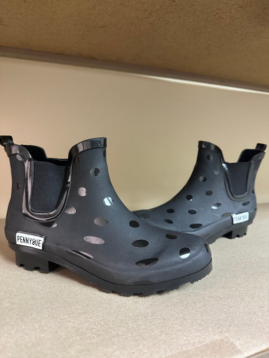 PENNYSUE WATERPROOF RAINBOOTS BLACK POLKADOT BOOT
