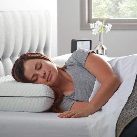 Ventilated gel memory foam pillow Weekender. Washable cover. Standard size