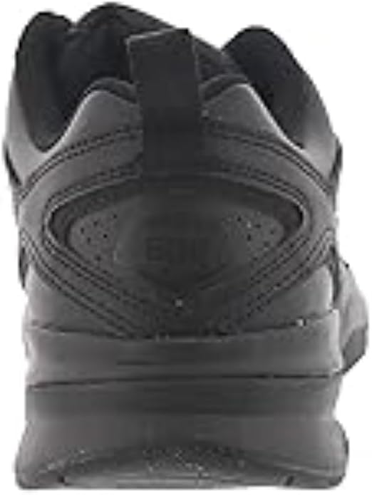 Size 8 Enjoy premium cushioning and flexibility in these classic New Balance trainers.