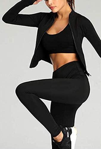This super soft, breathable jacket is perfect for your workouts and everyday wear. The thumb holes and slim fit keep you covered and comfortable