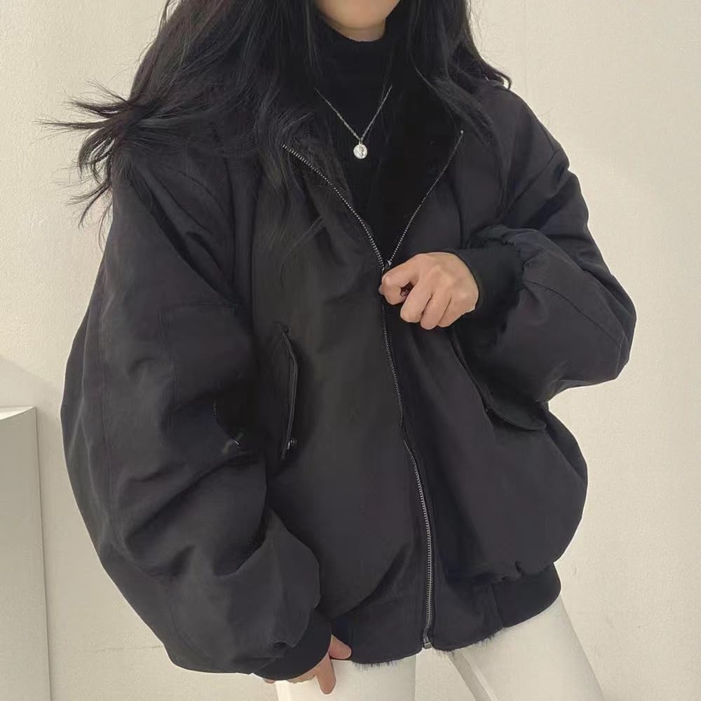 This reversible Sumleno sherpa jacket is a must-have for the chilly season. Soft, fuzzy, and warm, it's perfect for layering over any outfit.