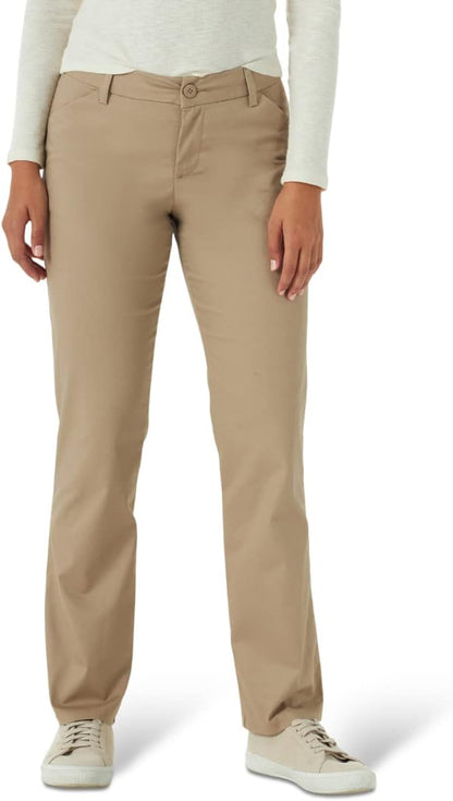 These relaxed fit, wrinkle-free pants from Lee are a wardrobe essential. The flexible waistband and stretch fabric provide all-day comfort.