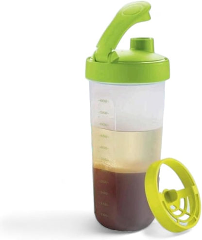 Tupperware Quick Shake Shaker Blender 20 oz Capacity in Green