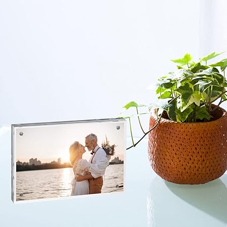 PATIKIL 5.1" x 7.1" x 0.8" Acrylic Picture Frame, Magnetic Photo Frames Display Double Sided for Family Home Office, Clear