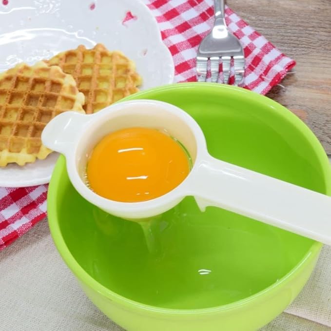 Beige plastic egg separator, white egg yolk separator with long handle, quick and easy white yolk filter baking tool, easy creative kitchen accessories of