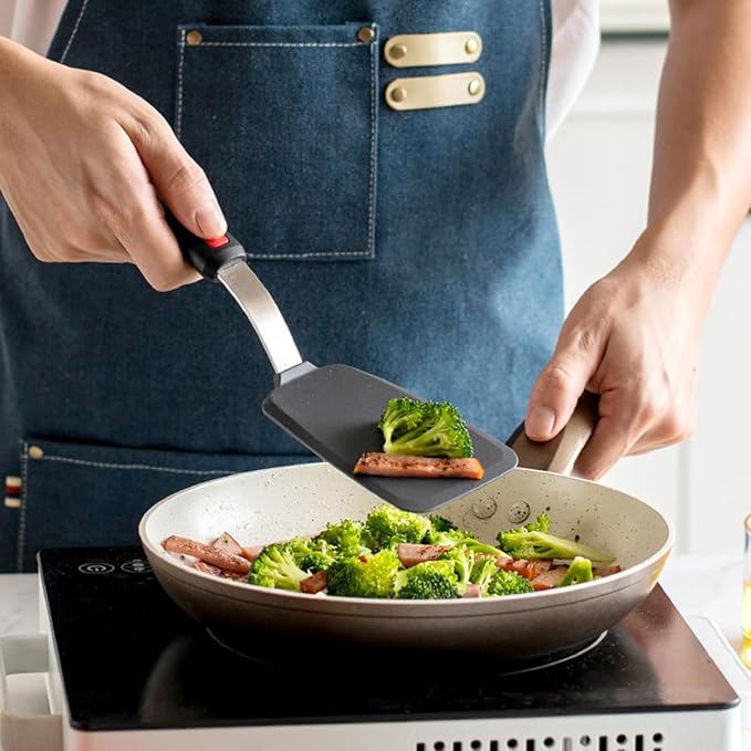 1-Piece Large Solid Spatula Stainless Steel Handle Silicone Cooking Flipper Frying Spatula Household Iron Plate Cooking Turner Flexible Kitchen Utensils for Pancake Eggs Fish Burger