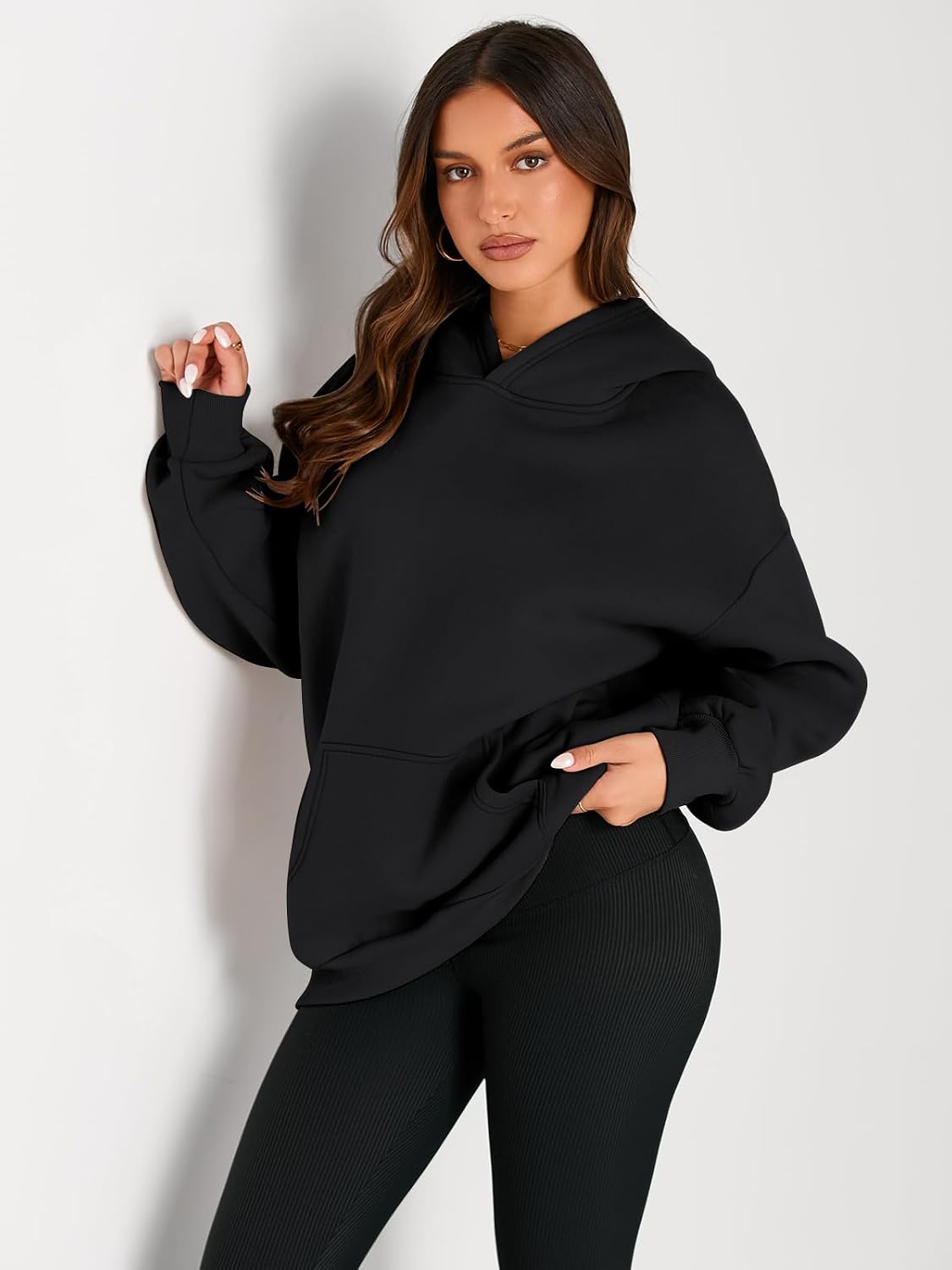 XS, Oversized fleece hoodie, soft and comfortable, perfect for fall in sleek black.