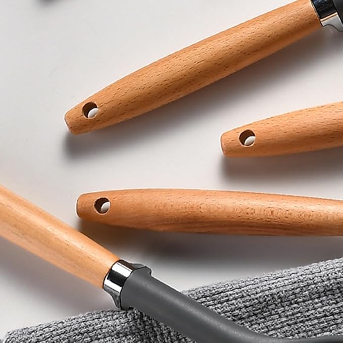 1-piece Egg Whisk Silicone Kitchen Utensils Sturdy Thickened Wooden Handle Cooking Utensils Kitchen Gadgets Spatulas Set for Nonstick Cookware