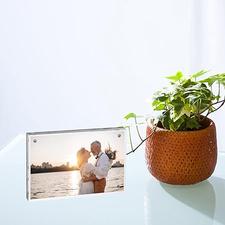 PATIKIL Floating Photo Frame, 4" x 6" Desktop Frameless Picture Frame Double Sided Acrylic Magnetic Display Frame for Family Travel Party Photo Souvenirs Artwork, Clear