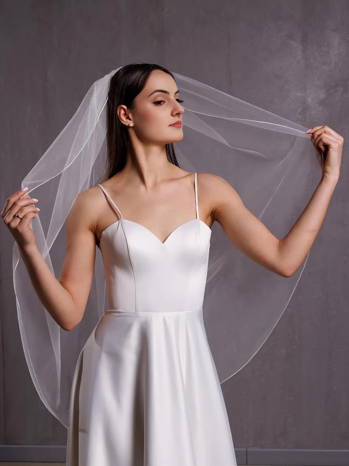Pencil Edge Fingertip Length Simple Plain Wedding Bridal Veil with Comb