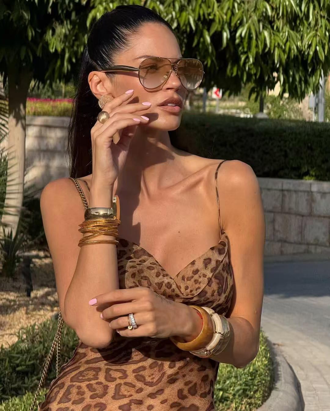 Oversized Aviator Sunglasses For Women 70s Retro 2025 Metal Shades with Gold Streamline Arms