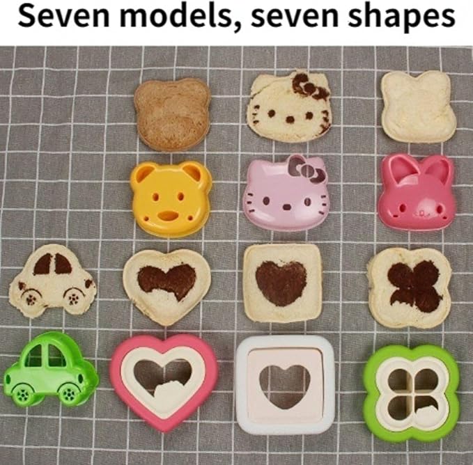 Sandwich Cutter and Sealer - Decruster Sandwich Maker - Peanut Butter and Jelly Crustless Sandwich Bread Pancake Maker DIY Cookie Cutter for Kids Children Boys Girl (Little Bear)