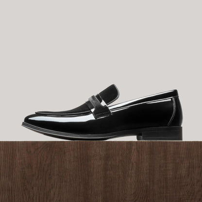 Stylish and comfortable patent leather and velvet loafers from Bruno Marc, with a slip-on design.