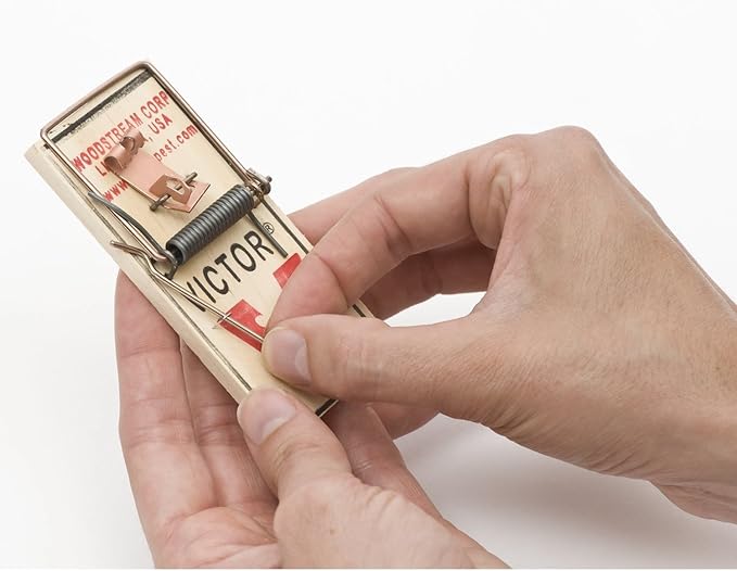 Victor Metal Pedal Mouse Trap - M023 - Wood Mouse Trap, Brown, 2 Count (Pack of 2)