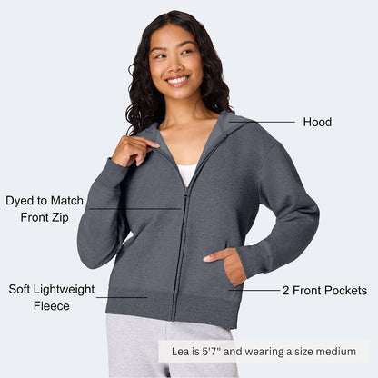 This Hanes hoodie is made with cotton from American farms, offering a soft, plush, and sturdy fleece that keeps you warm and comfortable.