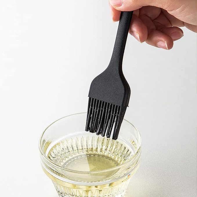Food Grade Silicone Oil Brush,Spread Evenly High Temperature Resistant,Barbecue Brush Small Silicone Brush,for Barbecue Oil for Kitchen Black 21cm