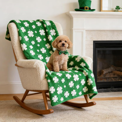 FYSUIMU St. Patrick' s Day Fuzzy Blanket 50 x 60 Inch Throw Blanket Irish Green Shamrock Clover Soft Cozy Flannel Blankets for Holiday Home Bed Soft Couch Chair.