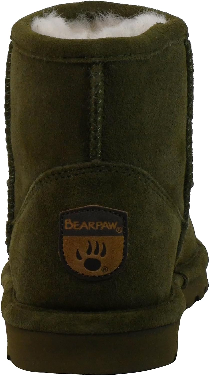 Size 6 BEARPAW Women's Alyssa Boot