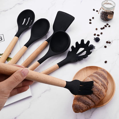 1pcs Silicone Basting Pastry Brush. Nonstick Heat Resistant Cooking Brush for Backing, Grilling, Cooking Spreading Oil, Butter, BBQ Sauce. (Brown)