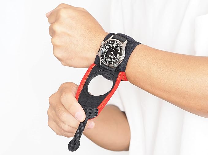 Watch Cover Watch Protector?Watchsuit VR Black/Red?A Cover That Allows You to Easily Attach Your smartwatch or Wristwatch in 5 Seconds! A Covering That can be Easily Worn for Both Sports and Work.