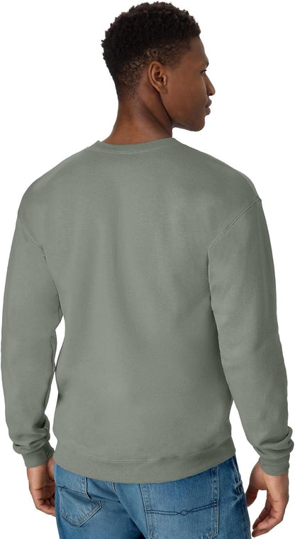 This Hanes men's sweatshirt is made with cotton from American farms, featuring a thick, sturdy fleece that keeps you warm and comfortable.