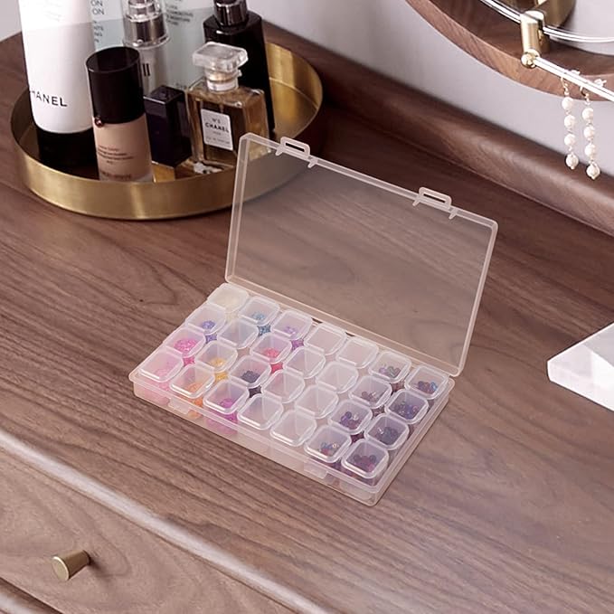 Gospire Small 28 Grids Diamond Box Clear Plastic Jewelry Craft Storage Container Diamond Painting Embroidery DIY Art Craft Accessory Organizer Case (Clear)