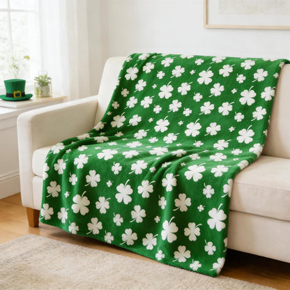 FYSUIMU St. Patrick' s Day Fuzzy Blanket 50 x 60 Inch Throw Blanket Irish Green Shamrock Clover Soft Cozy Flannel Blankets for Holiday Home Bed Soft Couch Chair.