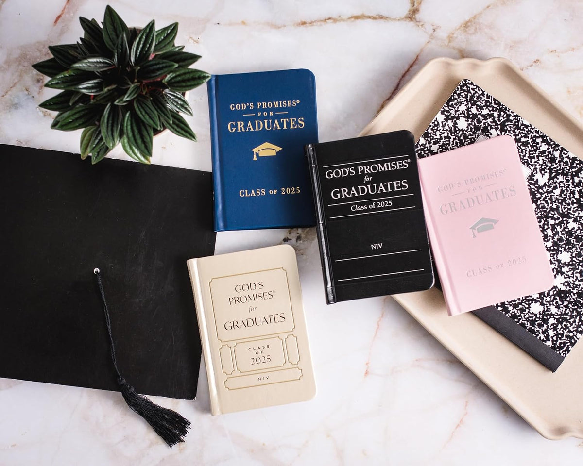 God's Promises for Graduates: Class of 2025 - Black NIV: New International Version – The Perfect Christian Graduation Gifts to Celebrate Your Grad