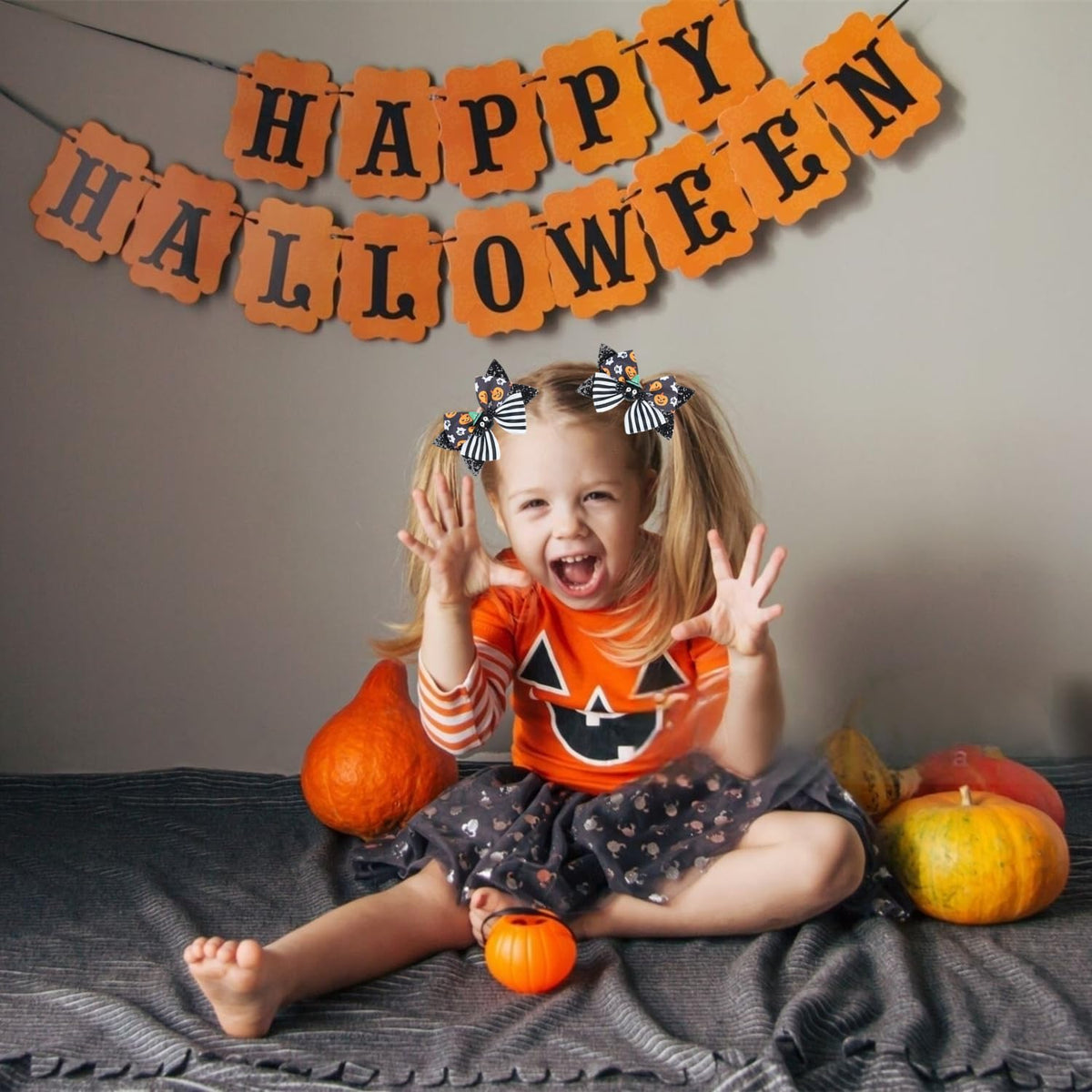 2PCS Black Hair Bows for Girls, Spider Halloween Hair Clips, Sequin Bow Alligator Clip, Halloween Ghost Costume Dress Accessories Gift for Girls Teens Women