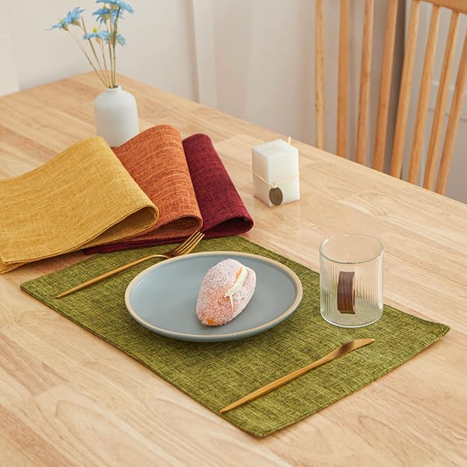 Cloth Placemats Set of 6, Linen Style Thick Dining Table Mats, Heat Resistant and Easy to Clean Placemats for Kitchen Dining Table, Green