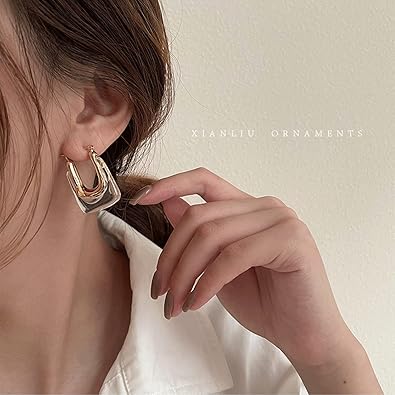 Chunky Clear Retro U Shaped Hoop Minimalist Square Resin Huggie Earrings for Women