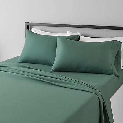 Basics Lightweight Super Soft, Breathable Easy Care Microfiber 4-Piece Bed Sheet Set with 14-Inch Deep Pockets, Queen, Emerald Green, Solid
